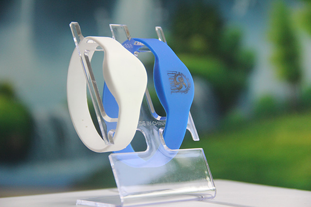 id硅胶腕带；；；；；；ぬ滓妆湫，，，你找到它不回弹的缘故原由了吗？？？？？？？？