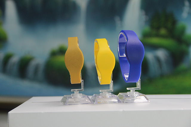 RFID钥匙扣卡手艺魔力腕带MagicBand走进迪士尼乐园