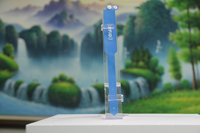 松紧腕带坐垫，，，，你有见过吗