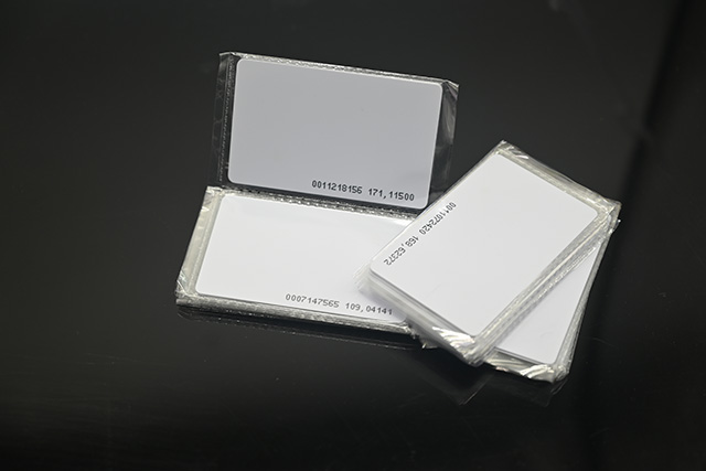 做门禁卡几多钱一张，，，，制作门禁卡几多钱？？？？？