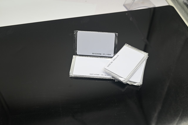 怎样使用美发会员卡来留住主顾呢？？？？